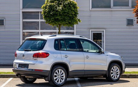 Volkswagen Tiguan I, 2016 год, 1 855 000 рублей, 6 фотография