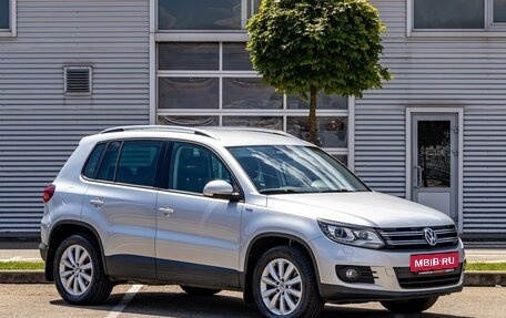 Volkswagen Tiguan I, 2016 год, 1 855 000 рублей, 3 фотография