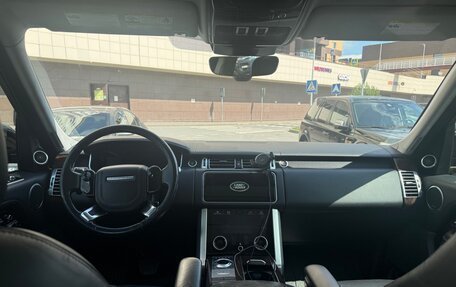 Land Rover Range Rover IV рестайлинг, 2019 год, 5 800 000 рублей, 4 фотография