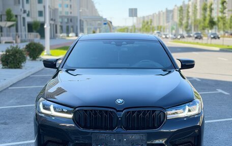 BMW 5 серия, 2019 год, 4 350 000 рублей, 2 фотография