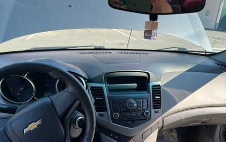 Chevrolet Cruze II, 2011 год, 830 000 рублей, 5 фотография