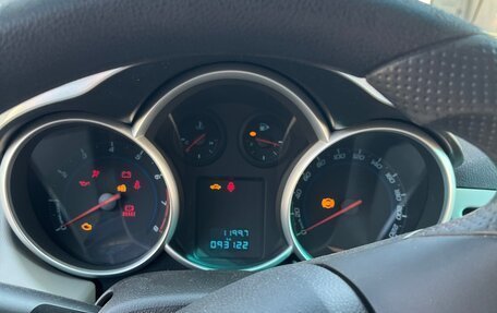 Chevrolet Cruze II, 2011 год, 830 000 рублей, 6 фотография