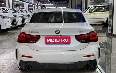 BMW 1 серия, 2023 год, 1 700 000 рублей, 5 фотография