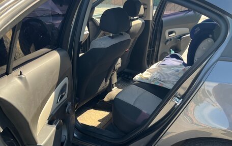 Chevrolet Cruze II, 2011 год, 830 000 рублей, 8 фотография