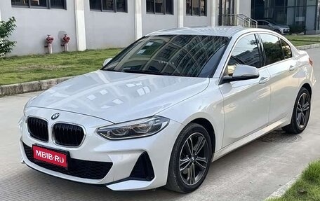 BMW 1 серия, 2022 год, 1 820 000 рублей, 1 фотография
