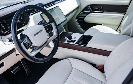 Land Rover Range Rover IV рестайлинг, 2024 год, 12 768 000 рублей, 8 фотография