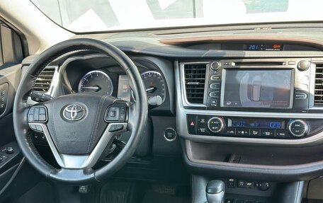 Toyota Highlander III, 2018 год, 3 745 000 рублей, 16 фотография