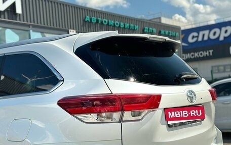 Toyota Highlander III, 2018 год, 3 745 000 рублей, 12 фотография