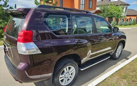 Toyota Land Cruiser Prado 150 рестайлинг 2, 2011 год, 3 000 000 рублей, 2 фотография