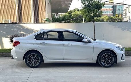 BMW 1 серия, 2022 год, 1 820 000 рублей, 2 фотография