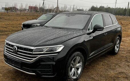 Volkswagen Touareg III, 2020 год, 4 600 000 рублей, 2 фотография