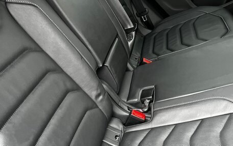Volkswagen Touareg III, 2020 год, 4 600 000 рублей, 7 фотография