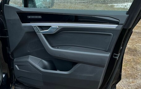 Volkswagen Touareg III, 2020 год, 4 600 000 рублей, 15 фотография