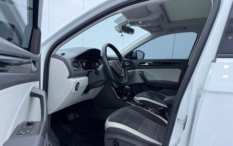 Volkswagen T-Roc I, 2021 год, 1 765 000 рублей, 7 фотография