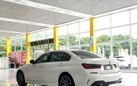 BMW 3 серия, 2022 год, 2 950 000 рублей, 6 фотография