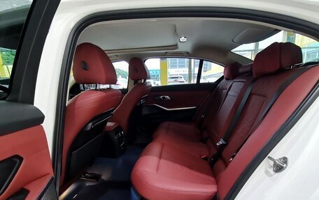 BMW 3 серия, 2022 год, 2 950 000 рублей, 13 фотография