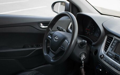 Hyundai Solaris II рестайлинг, 2021 год, 1 350 000 рублей, 13 фотография