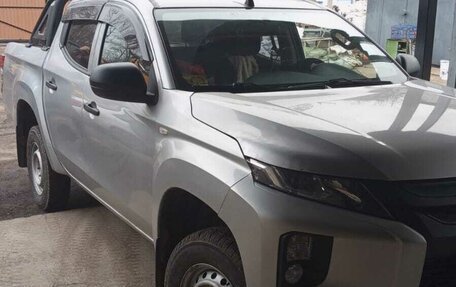 Mitsubishi L200 IV рестайлинг, 2021 год, 2 270 000 рублей, 7 фотография