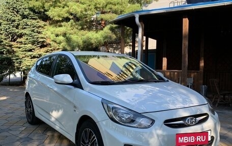 Hyundai Solaris II рестайлинг, 2014 год, 930 000 рублей, 2 фотография