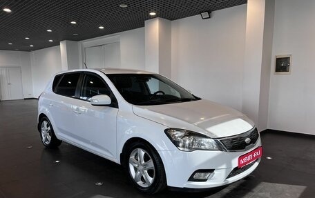 KIA cee'd I рестайлинг, 2011 год, 670 000 рублей, 1 фотография