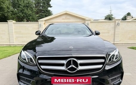 Mercedes-Benz E-Класс, 2019 год, 4 320 000 рублей, 2 фотография