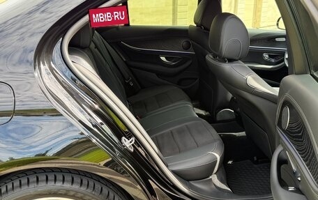 Mercedes-Benz E-Класс, 2019 год, 4 320 000 рублей, 10 фотография