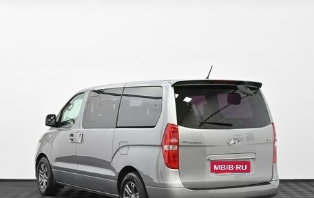 Hyundai Grand Starex Grand Starex I рестайлинг 2, 2017 год, 2 235 000 рублей, 4 фотография