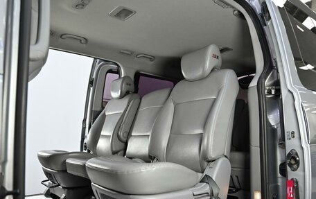 Hyundai Grand Starex Grand Starex I рестайлинг 2, 2017 год, 2 235 000 рублей, 13 фотография
