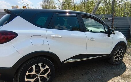 Renault Kaptur I рестайлинг, 2017 год, 1 650 000 рублей, 8 фотография