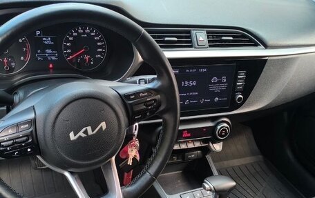 KIA Rio IV, 2022 год, 1 950 000 рублей, 4 фотография