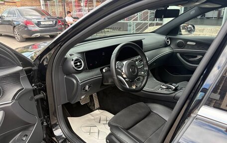 Mercedes-Benz E-Класс, 2018 год, 3 690 000 рублей, 17 фотография