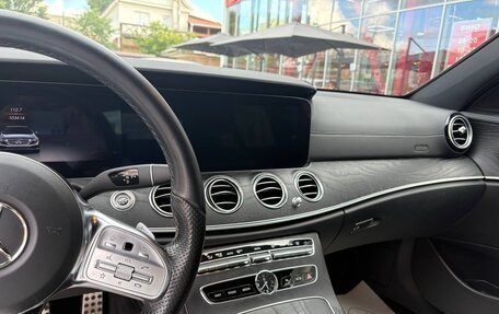 Mercedes-Benz E-Класс, 2018 год, 3 690 000 рублей, 16 фотография
