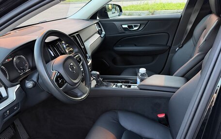 Volvo V60 Cross Country II, 2021 год, 4 800 000 рублей, 7 фотография