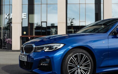 BMW 3 серия, 2018 год, 3 950 000 рублей, 4 фотография