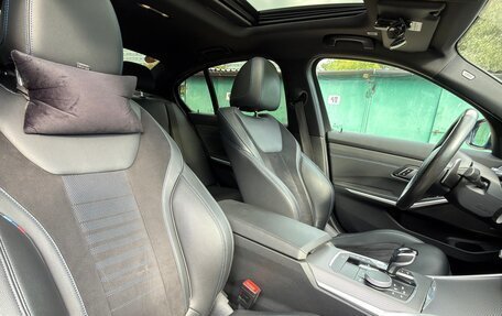 BMW 3 серия, 2018 год, 3 950 000 рублей, 21 фотография