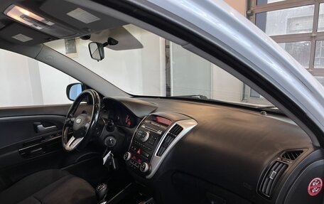 KIA cee'd I рестайлинг, 2011 год, 670 000 рублей, 12 фотография