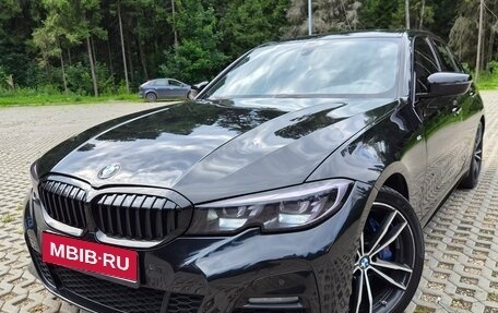 BMW 3 серия, 2019 год, 2 800 000 рублей, 1 фотография