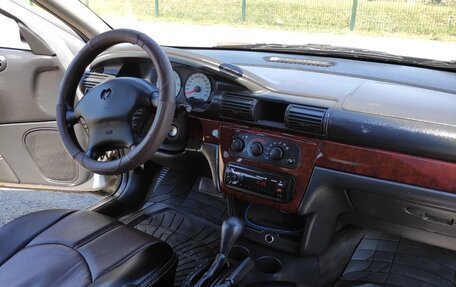 Dodge Stratus II, 2002 год, 260 000 рублей, 19 фотография