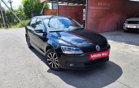 Volkswagen Jetta VI, 2012 год, 990 000 рублей, 3 фотография