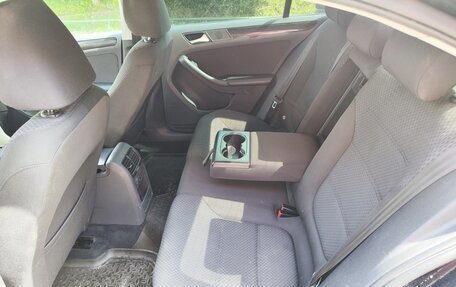 Volkswagen Jetta VI, 2012 год, 990 000 рублей, 7 фотография