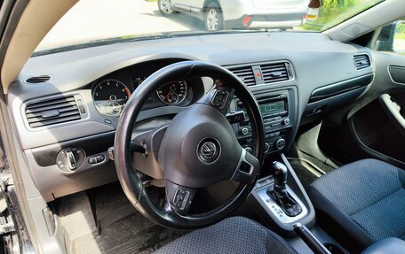 Volkswagen Jetta VI, 2012 год, 990 000 рублей, 6 фотография