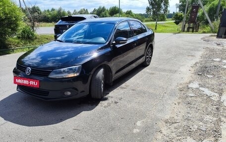 Volkswagen Jetta VI, 2012 год, 990 000 рублей, 2 фотография