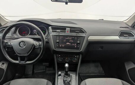Volkswagen Tiguan II, 2020 год, 2 460 000 рублей, 12 фотография