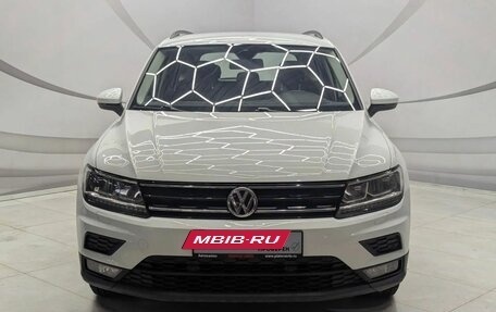 Volkswagen Tiguan II, 2020 год, 2 460 000 рублей, 2 фотография