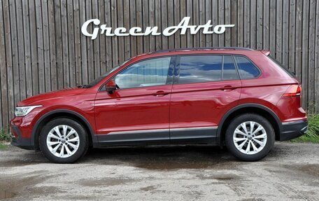 Volkswagen Tiguan II, 2021 год, 2 050 000 рублей, 2 фотография