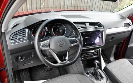 Volkswagen Tiguan II, 2021 год, 2 050 000 рублей, 9 фотография