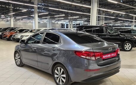 KIA Rio III рестайлинг, 2016 год, 999 000 рублей, 7 фотография