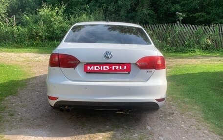 Volkswagen Jetta VI, 2013 год, 620 000 рублей, 6 фотография
