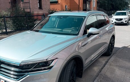 Volkswagen Touareg III, 2019 год, 5 900 000 рублей, 4 фотография
