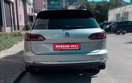 Volkswagen Touareg III, 2019 год, 5 900 000 рублей, 6 фотография